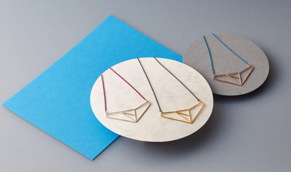 Gold-plated wire geometric pendant on oxidised silver chain - Image 4